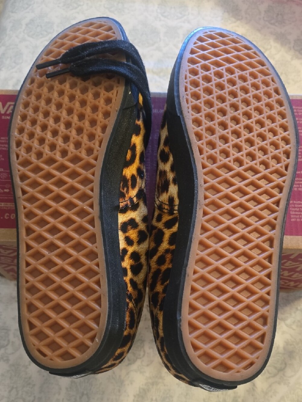 Vans Womens Leopard Print Lace-Up Sneakers - Black & Tan - Picture 2 of 2